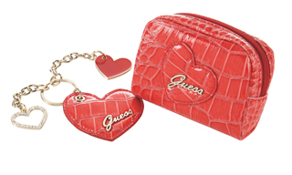 Guess presenta Valentine Gifting | Fashion Times