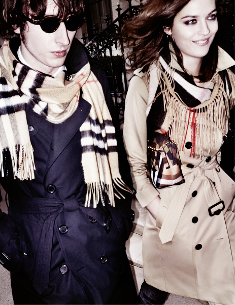 Burberry-Autumn_Winter-2015-Campaign-on-embargo-until-Tuesday-23-June-00_01am-GM_003.jpg