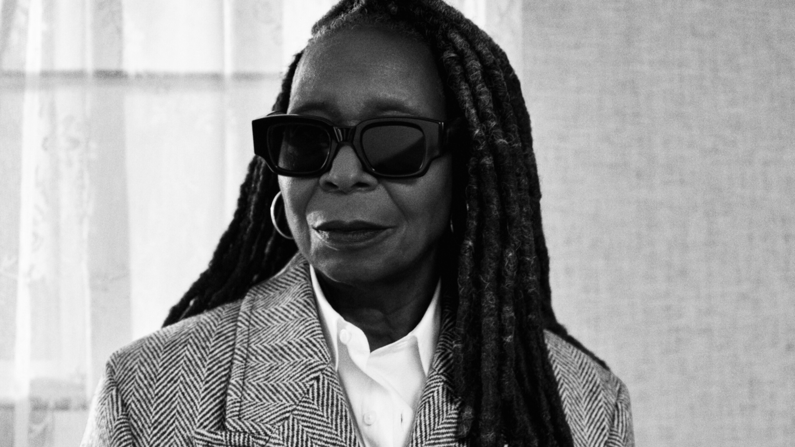 whoopi goldberg ami paris 