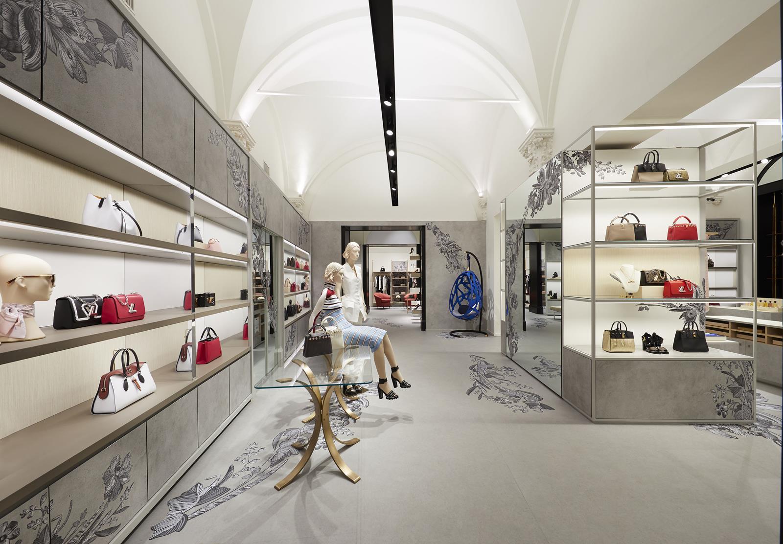 Louis Vuitton nuovo temporary store Firenze - Fashion