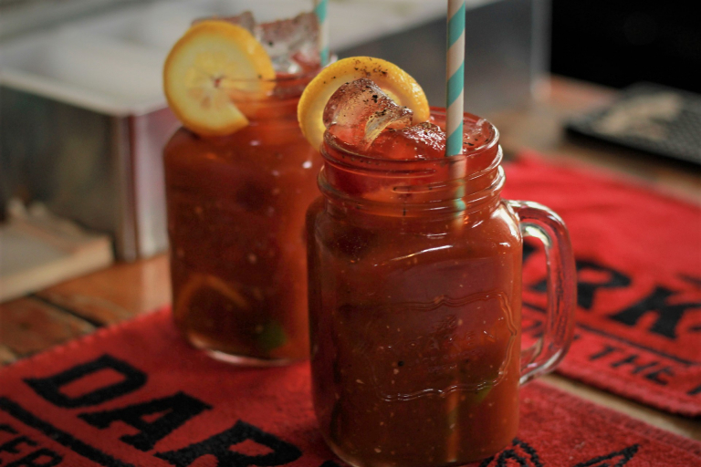 Bloody Mary: leggenda, storia, ingredienti e ricetta ...